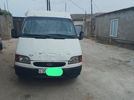 Ford Transit 2000