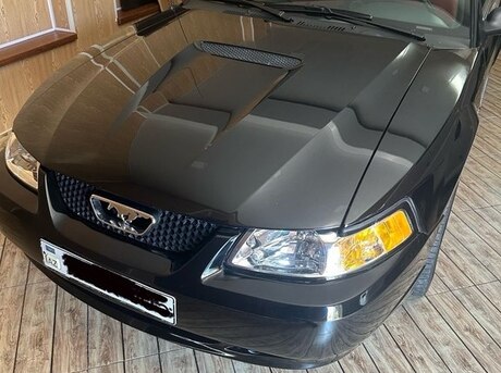Ford Mustang 1999