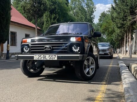 LADA (VAZ) Niva 2023