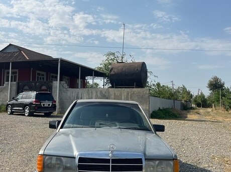 Mercedes 190 1990