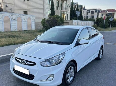 Hyundai Accent 2010