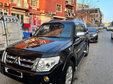 Mitsubishi Pajero 2012