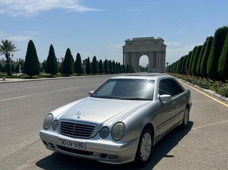 Mercedes E 220 d 2000