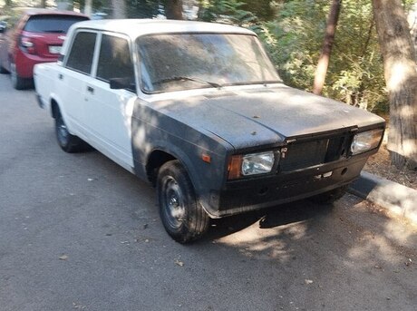 LADA (VAZ) 2107 2004