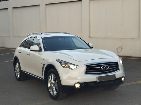 Infiniti QX70 2013
