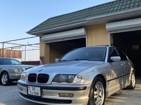 BMW 320