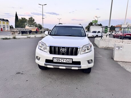 Toyota Land Cruiser Prado 2011