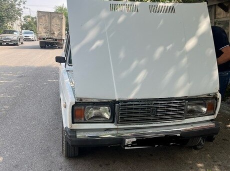 LADA (VAZ) 2107 2005