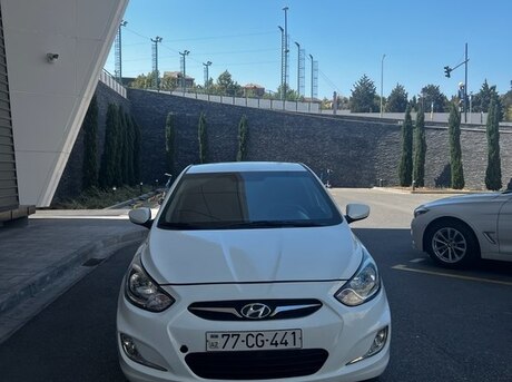 Hyundai Accent 2013