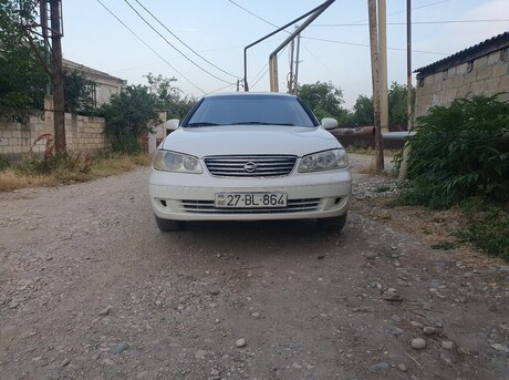 Nissan Sunny 2004
