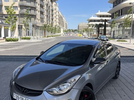 Hyundai Elantra 2012