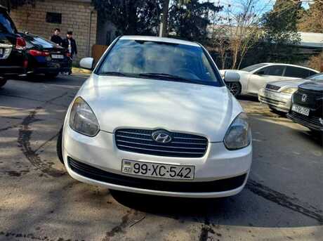 Hyundai Accent 2011