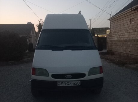 Ford Transit 2000