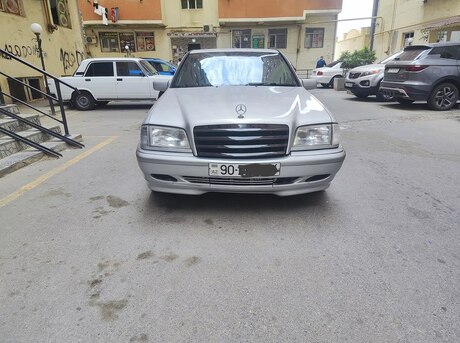Mercedes C 180
