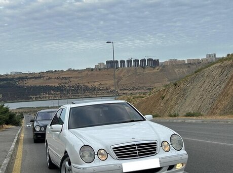Mercedes E 280