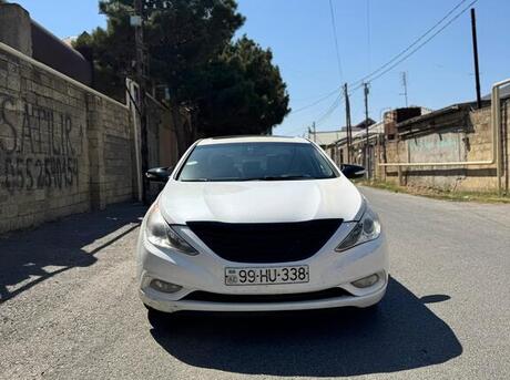 Hyundai Sonata 2011