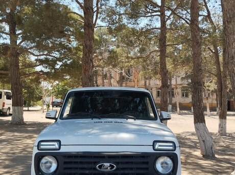 LADA (VAZ) Niva 2013