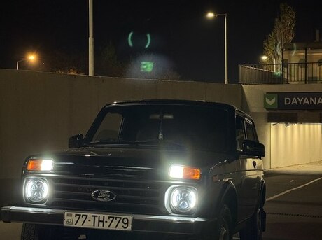 LADA (VAZ) Niva 2015