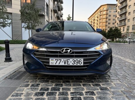 Hyundai Elantra 2019