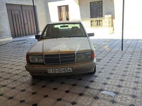 Mercedes 190 1990