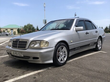 Mercedes C 200