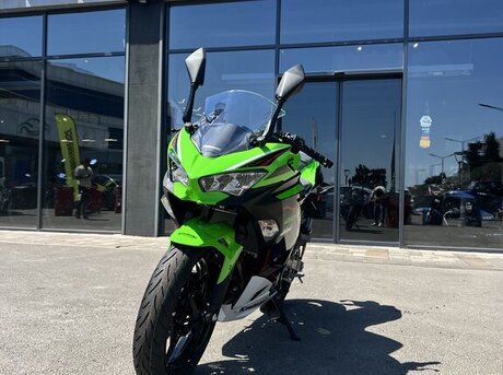 Kawasaki Ninja 400