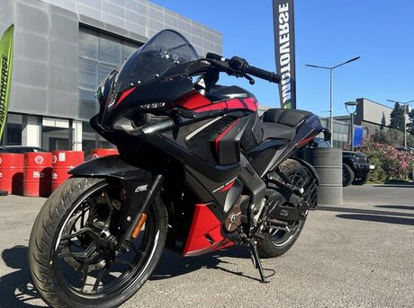 Bajaj Pulsar RS 200