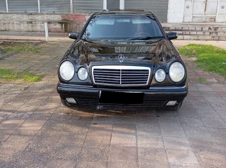 Mercedes E 240 1999