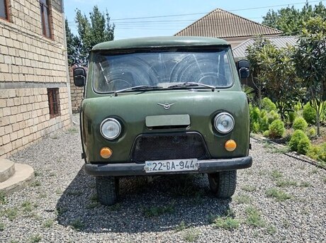 UAZ 452