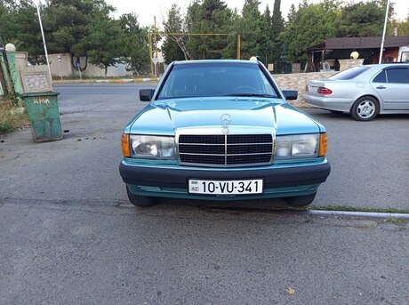 Mercedes 190