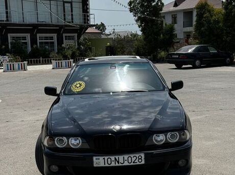 BMW 528