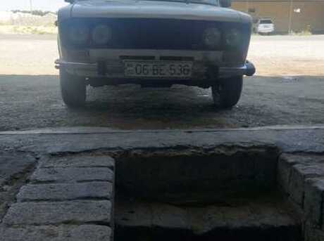 LADA (VAZ) 2106 1985