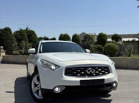 Infiniti FX35 2010