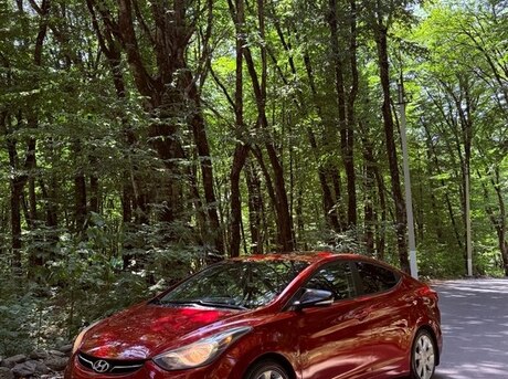 Hyundai Elantra 2012