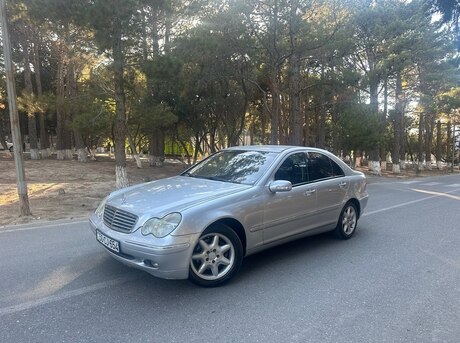 Mercedes C 240