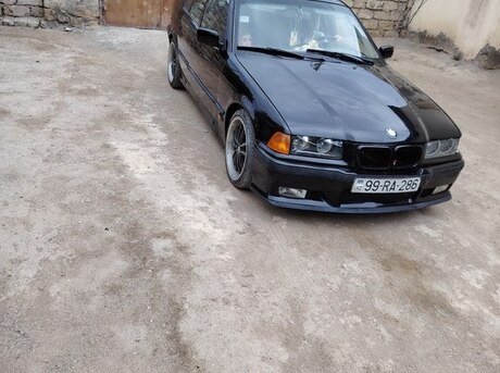 BMW 320 1992