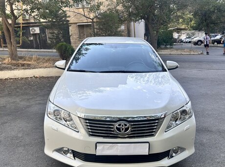 Toyota Camry 2014