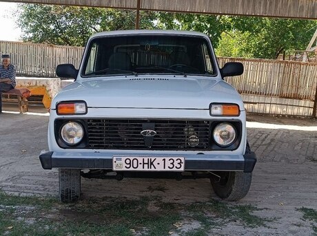 LADA (VAZ) Niva 2010