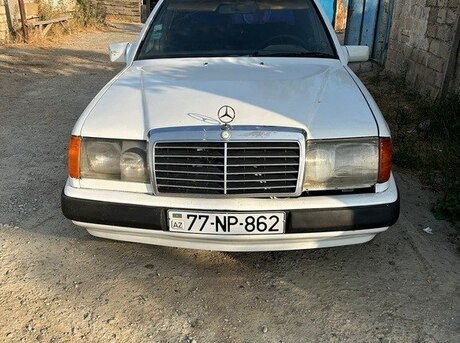 Mercedes E 220 d 1990
