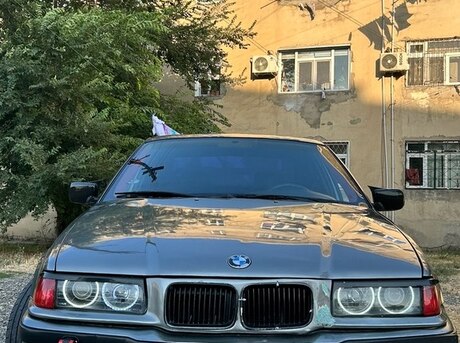 BMW 318 1992