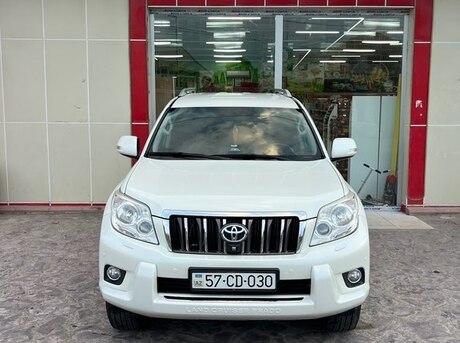 Toyota Land Cruiser Prado 2011