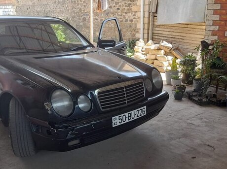 Mercedes E 230 1996