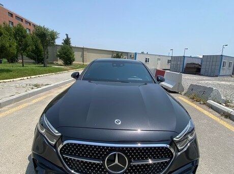 Mercedes E 300 e 2024