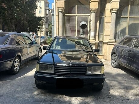 Mercedes 190