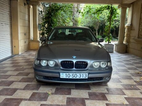BMW 528