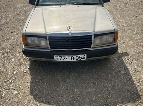 Mercedes 190 1990