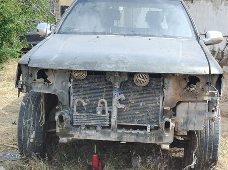 Nissan Pathfinder 1998