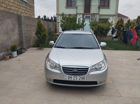Hyundai Avante 2009
