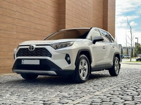 Toyota RAV4 2021