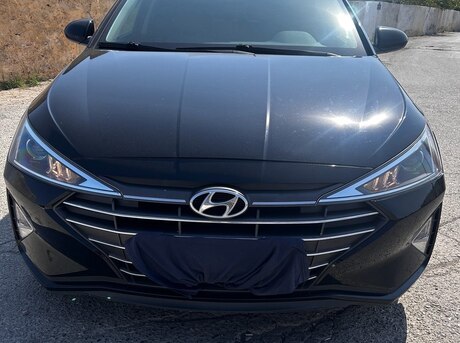 Hyundai Elantra 2019